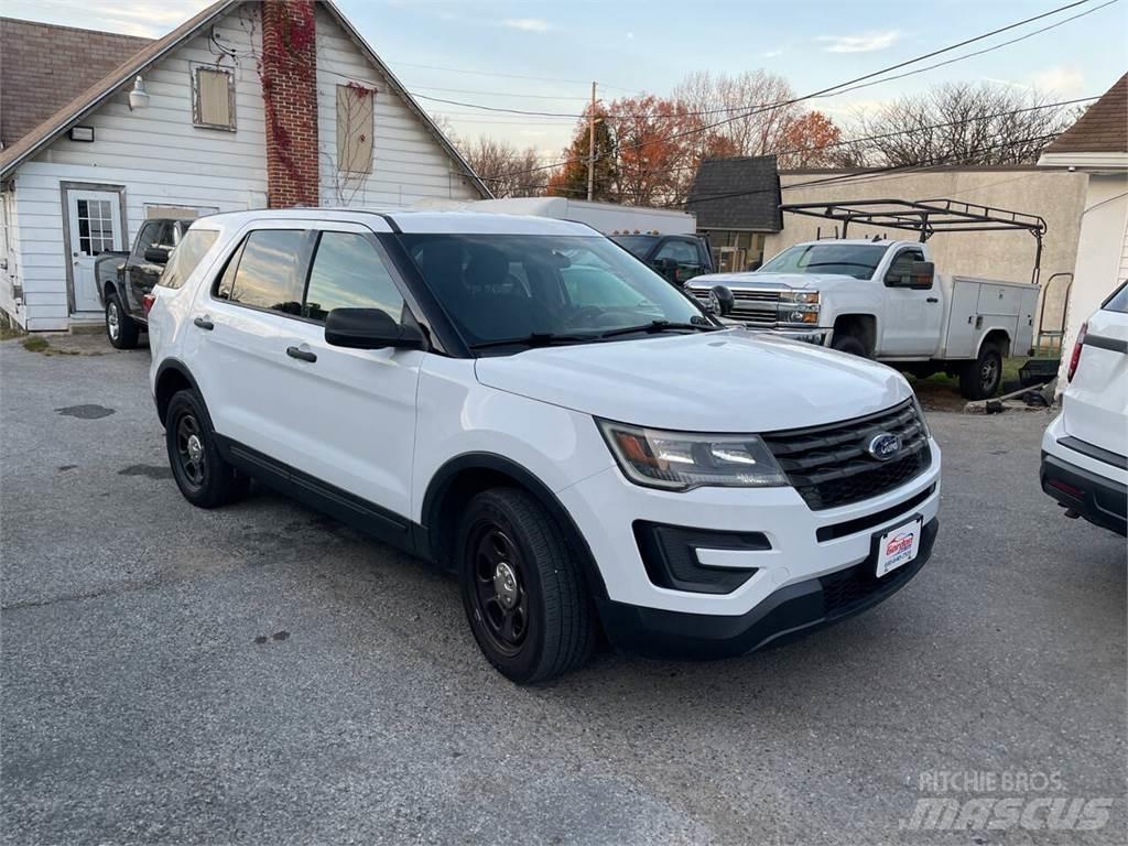 Ford Explorer Auto's