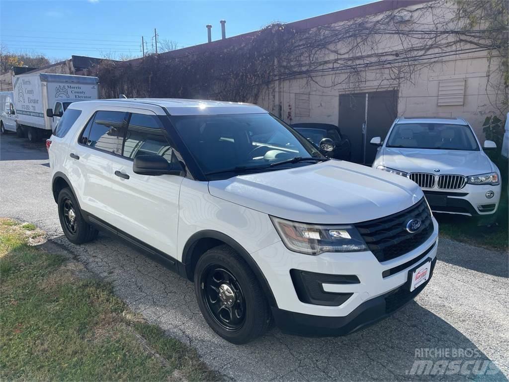 Ford Explorer Auto's