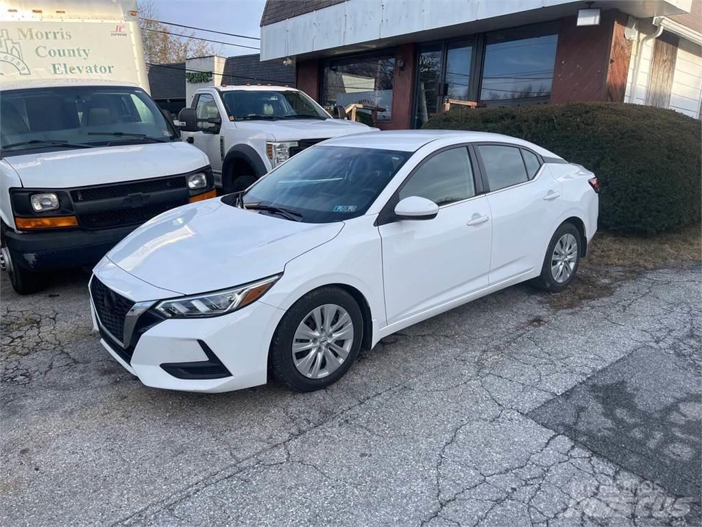 Nissan Sentra Auto's