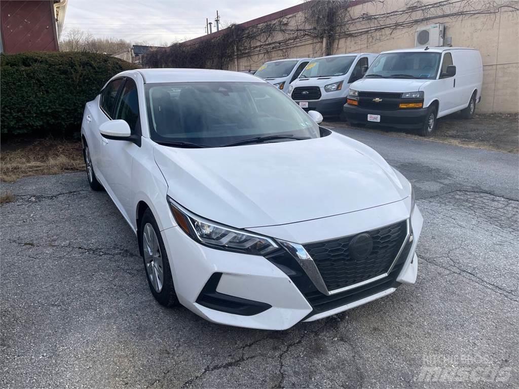 Nissan Sentra Auto's