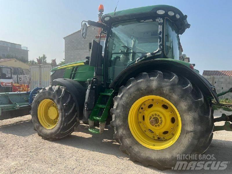 John Deere 7250R Tractoren