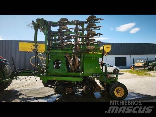John Deere 750A Overige zaaimachines