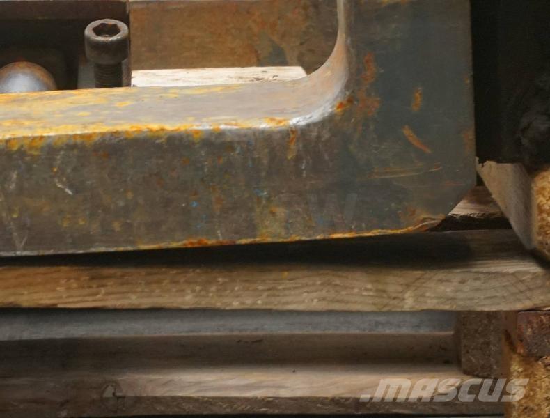 Kaup 4,5T411 Overige tweedehands voorzetapparatuur en componenten