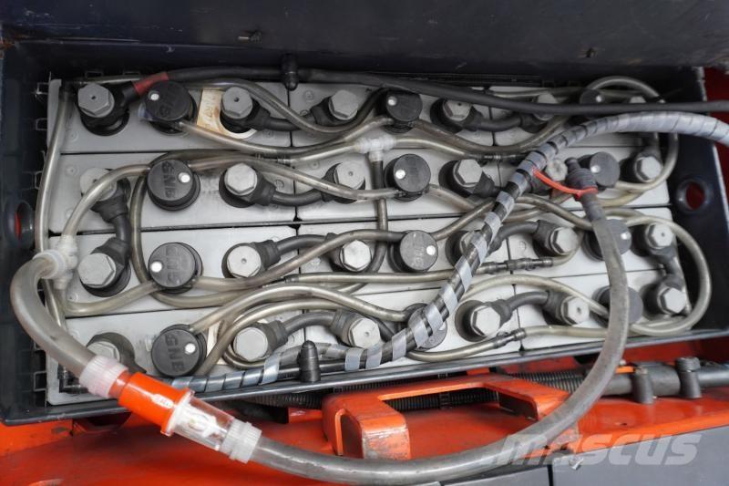 Linde L 14 372 Zelfrijdende stapelaars