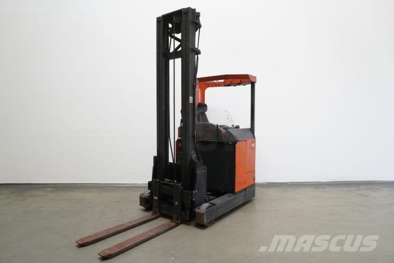 Toyota RRE1/15 Reachtruck voor hoog niveau
