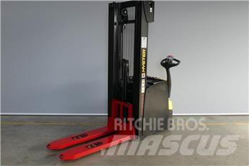 Hyster S1.6il Stapelaar meeloop