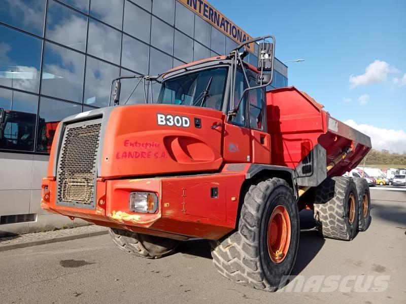 Bell B30D Knik dumptrucks