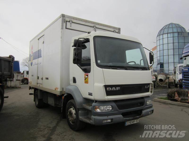 DAF LF 220 Dieren transport trucks