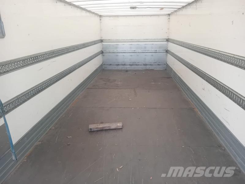 DAF LF45 Bakwagens met gesloten opbouw