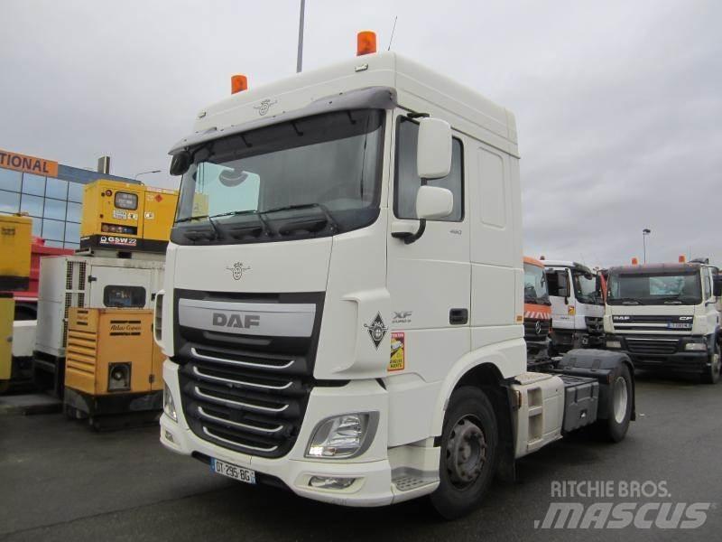 DAF XF105 460 Trekkers