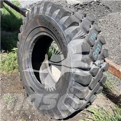  CAMSO 17.5X25 Banden, wielen en velgen
