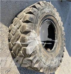  CAMSO 20.5X25 Banden, wielen en velgen