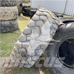  MAXAM 20.5R25 Banden, wielen en velgen