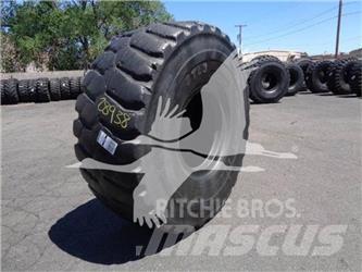Titan 26.5R25 Banden, wielen en velgen