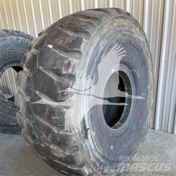 Titan 29.5R25 Banden, wielen en velgen