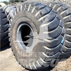 Titan 29.5x25 Banden, wielen en velgen