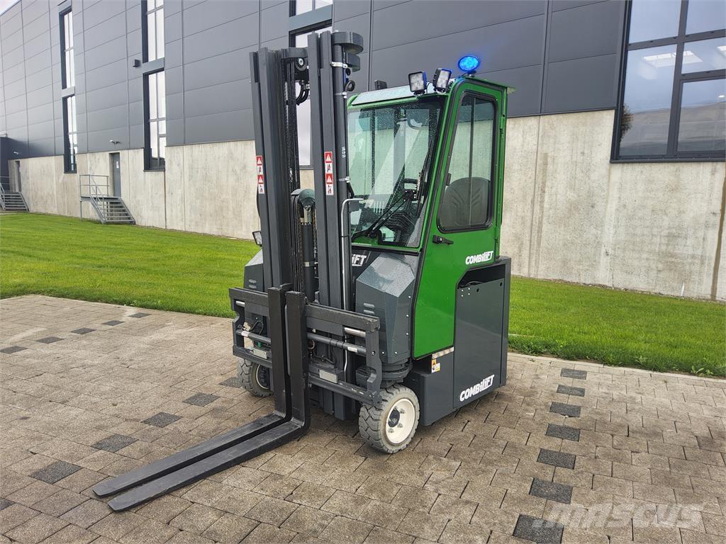 Combilift CBE 3000 Four-way truck