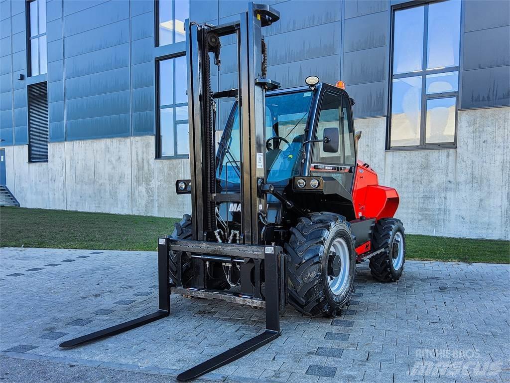Manitou M 30-4 Vorkheftruck voor zwaar terrein