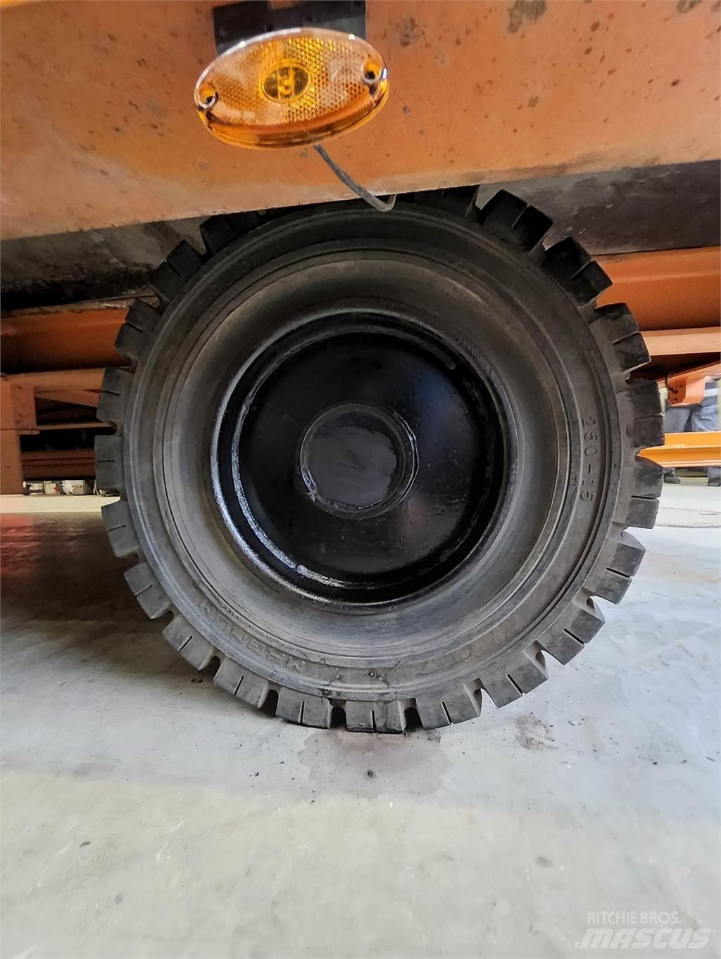 MULTI-TRANS VAL 30 Overige aanhangers