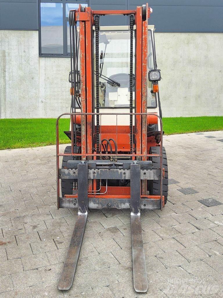 Nissan EH02F25U Diesel heftrucks