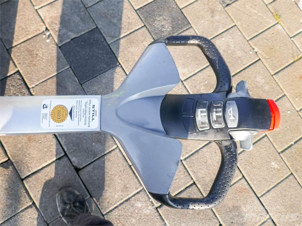 Still EXH 30 Stapelaar meeloop