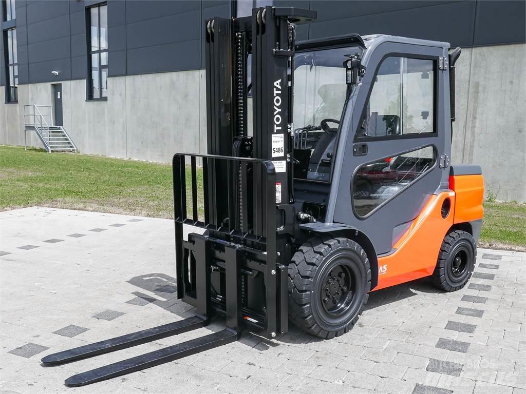 Toyota 52-8FDJF35 Diesel heftrucks