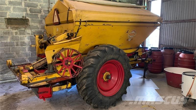 Bredal B 4 Kunstmeststrooiers