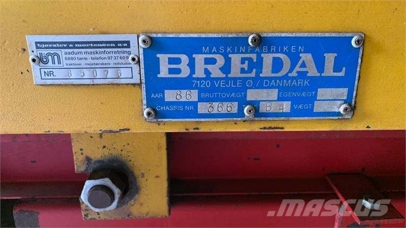 Bredal B 4 Kunstmeststrooiers