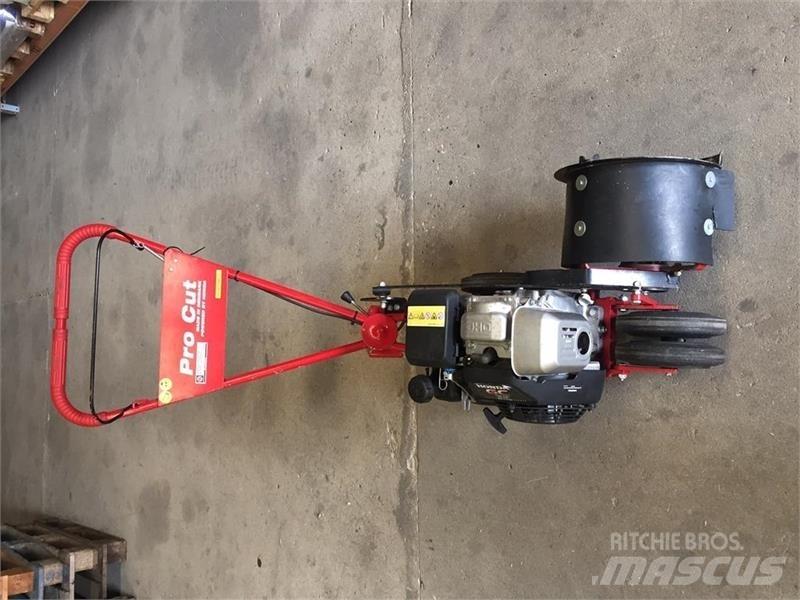  Pro-Cut Rough-, trim- en kantmaaiers