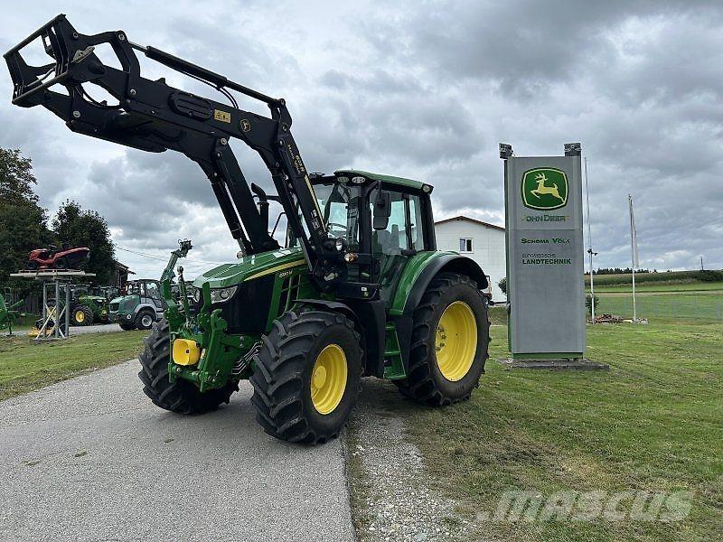 John Deere 6120M Tractoren