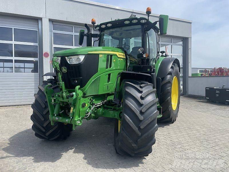 John Deere 6R 215 Tractoren