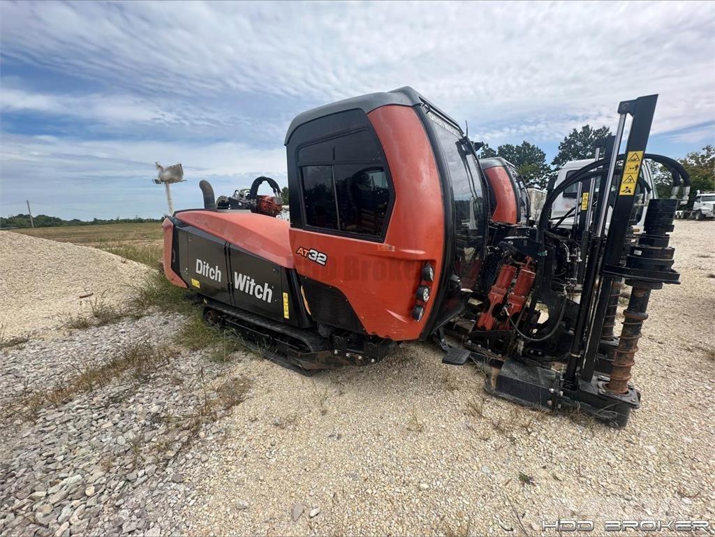 Ditch Witch AT32 Horizontale boorinstallaties