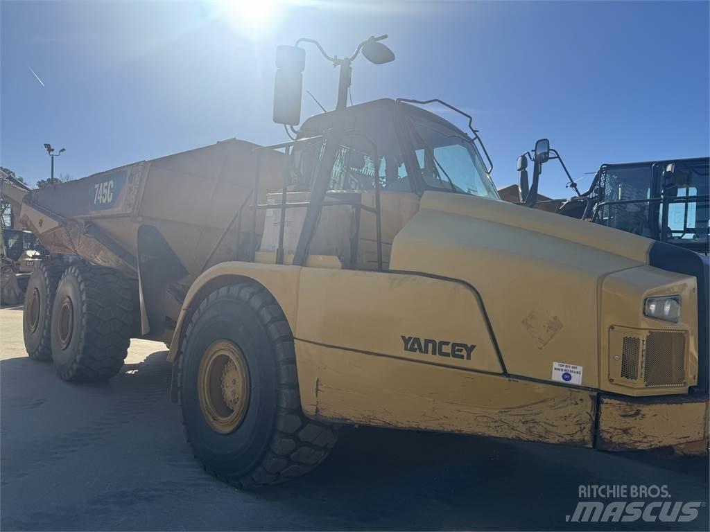 CAT 745 Knik dumptrucks