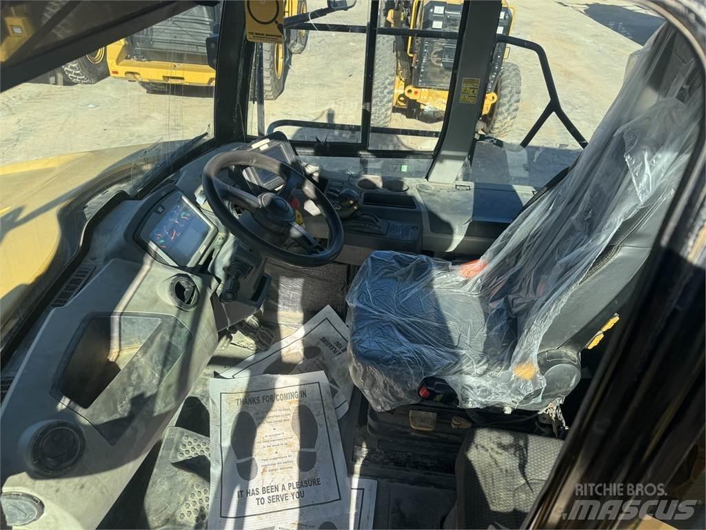 CAT 745 Knik dumptrucks