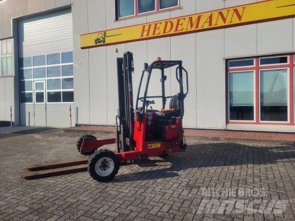 Moffett M4 25.3 Vorkheftruck voor zwaar terrein