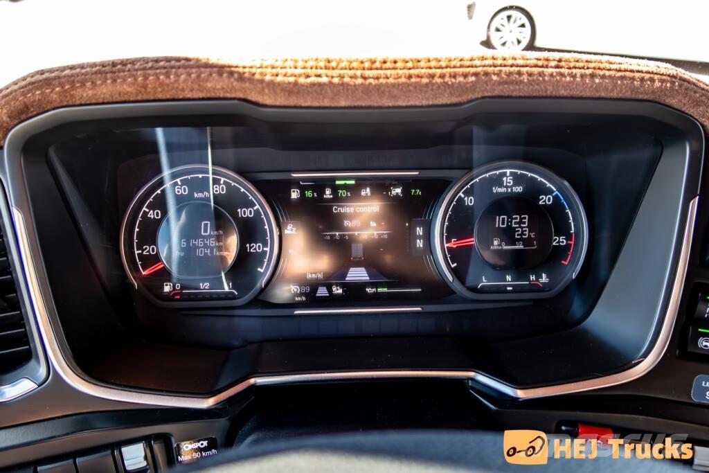 Scania RT520 A6x2NB Trekkers