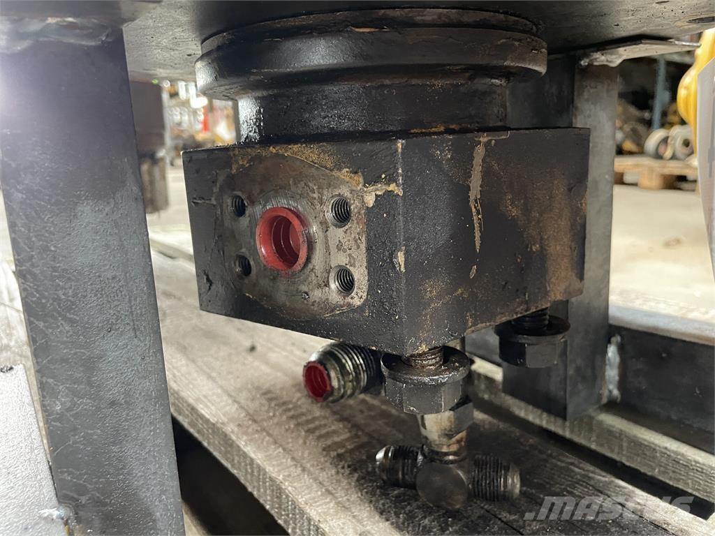 CAT 215LC svirvel Hydraulics