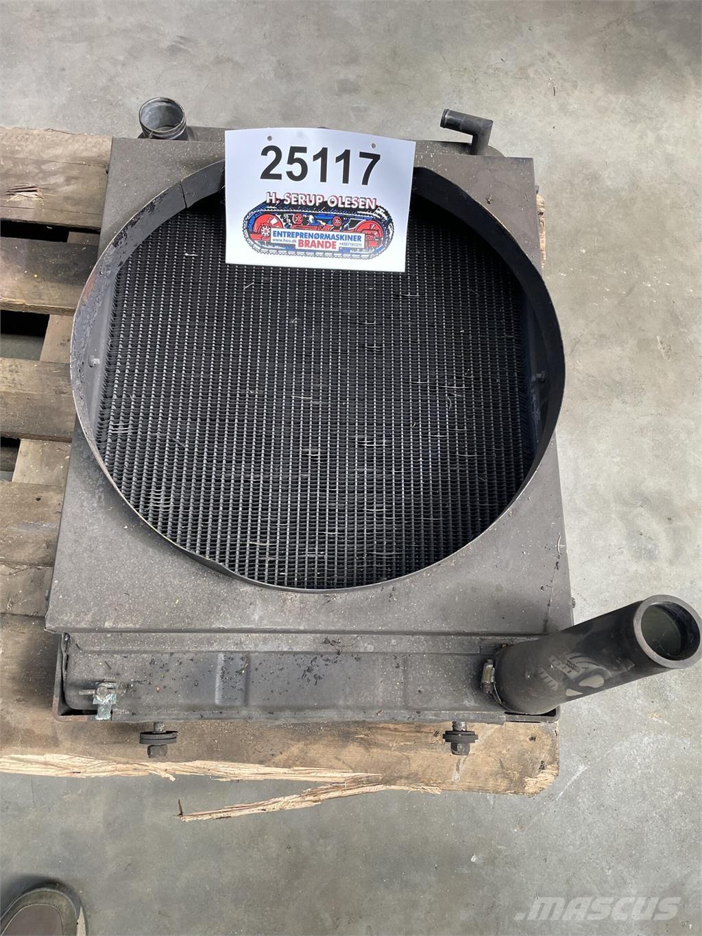  Køler ex. Hydrema 906 Motoren