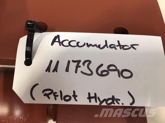 Volvo L180E Accumulator Hydraulics
