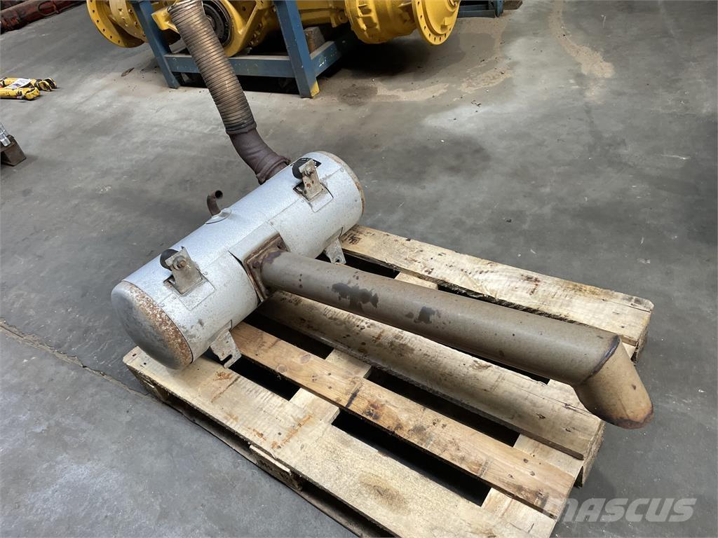 Volvo L70B lyddæmper Motoren