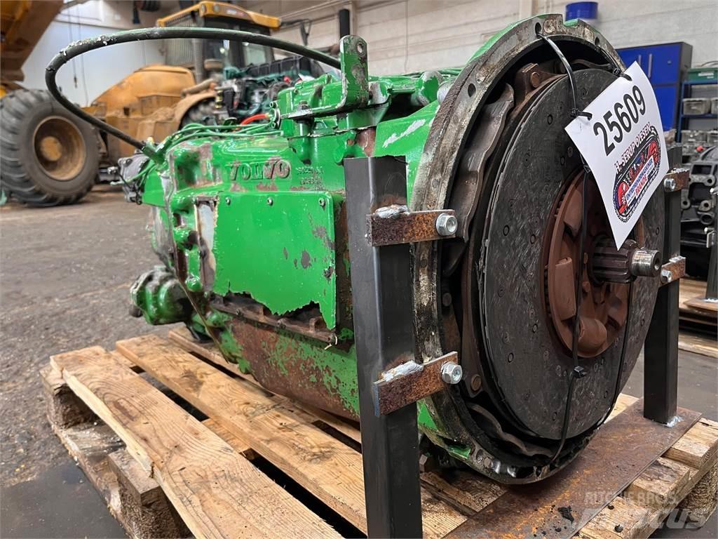 Volvo SR1700 transmission Transmissie