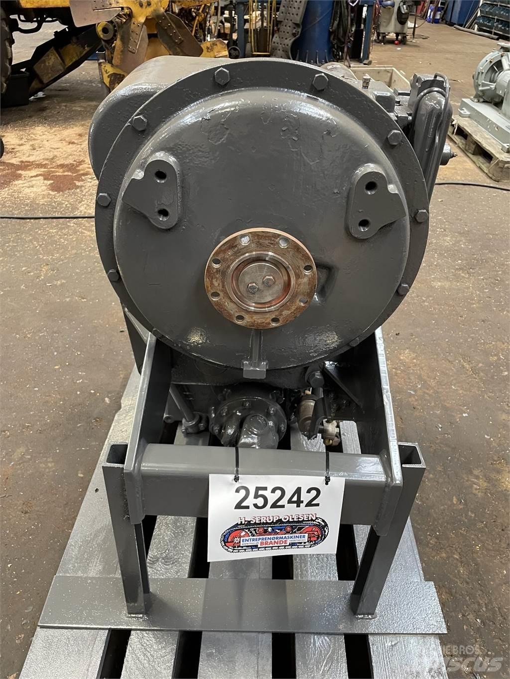 ZF 3WG-180 transmission Transmissie
