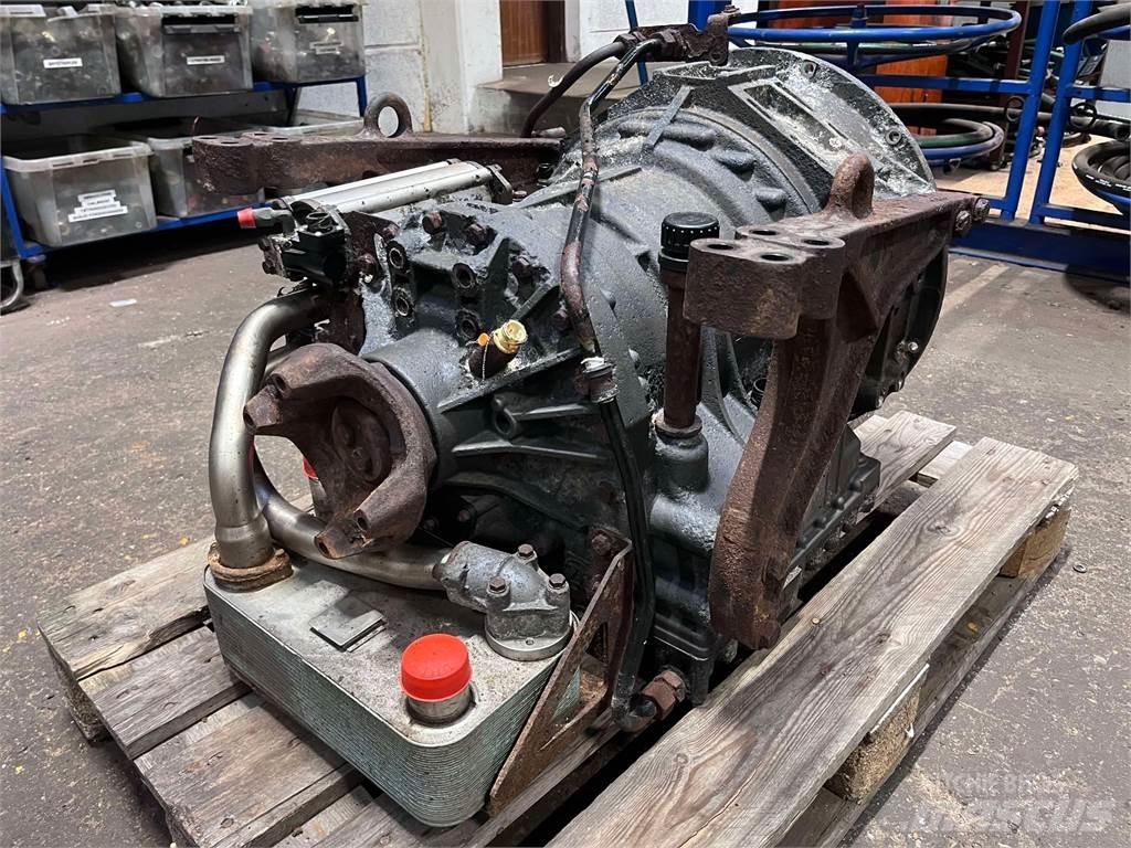 ZF transmission Transmissie