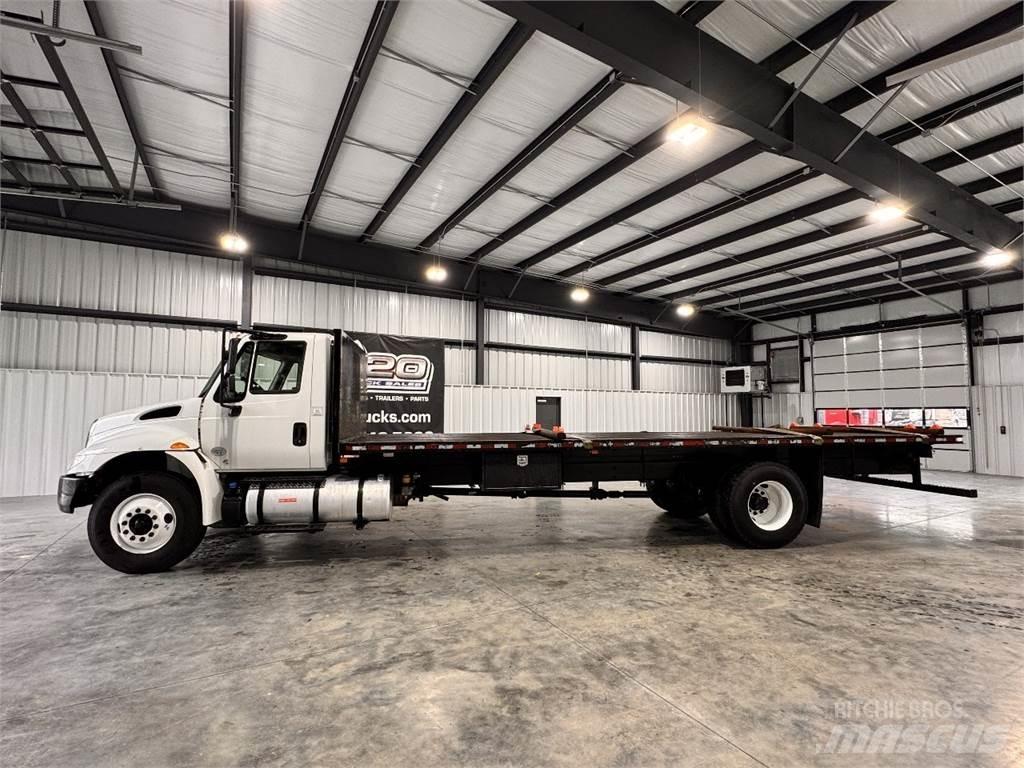 International 4300 Platte bakwagens