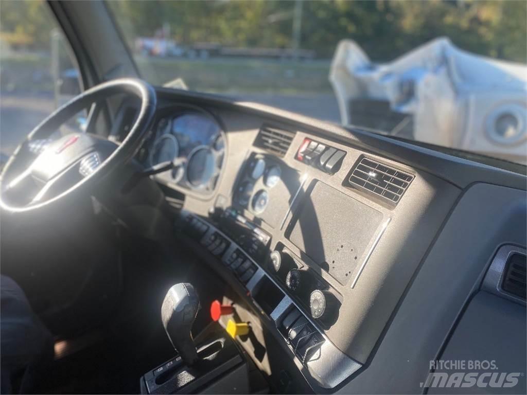 Kenworth T680 Trekkers