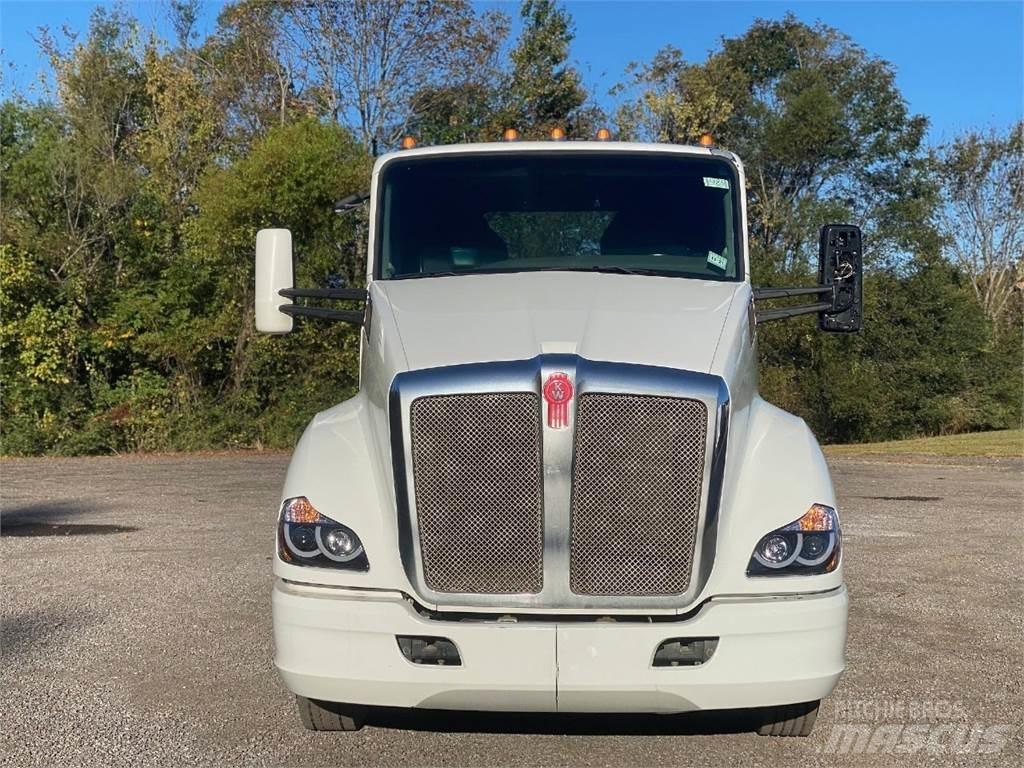 Kenworth T680 Trekkers