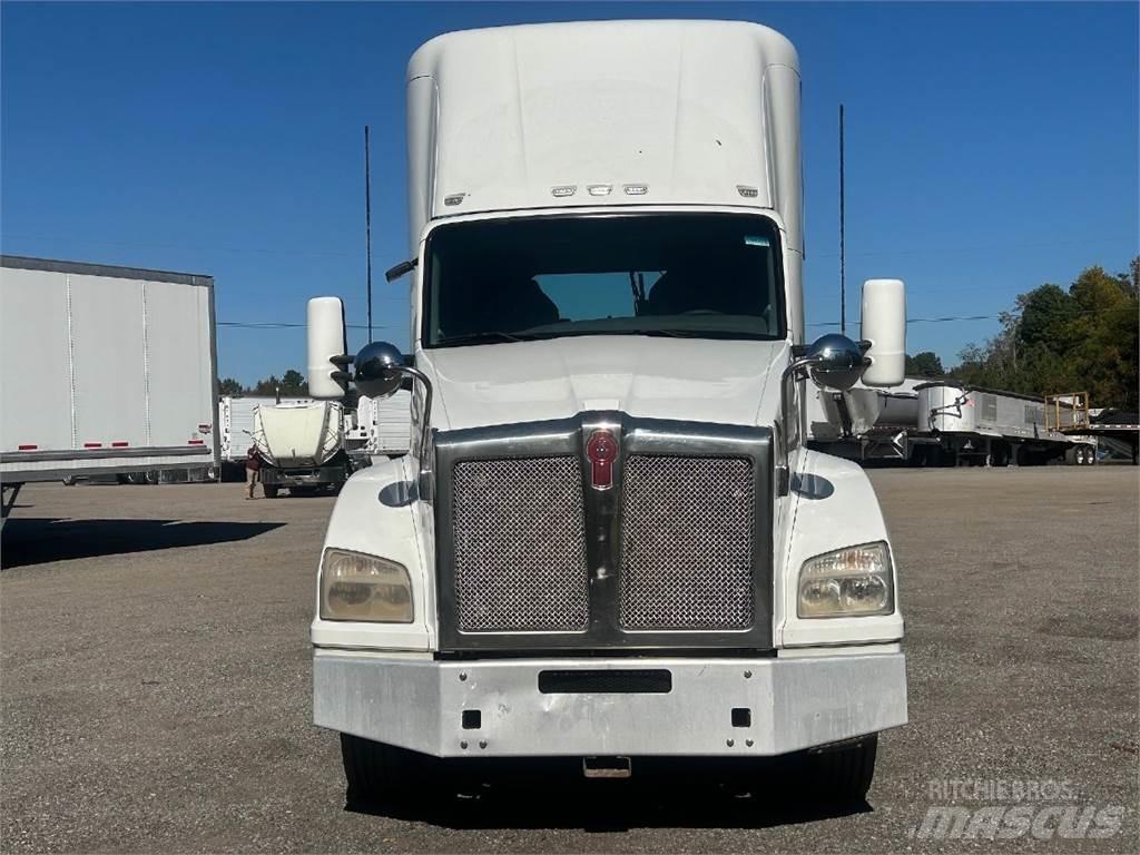 Kenworth T880 Trekkers