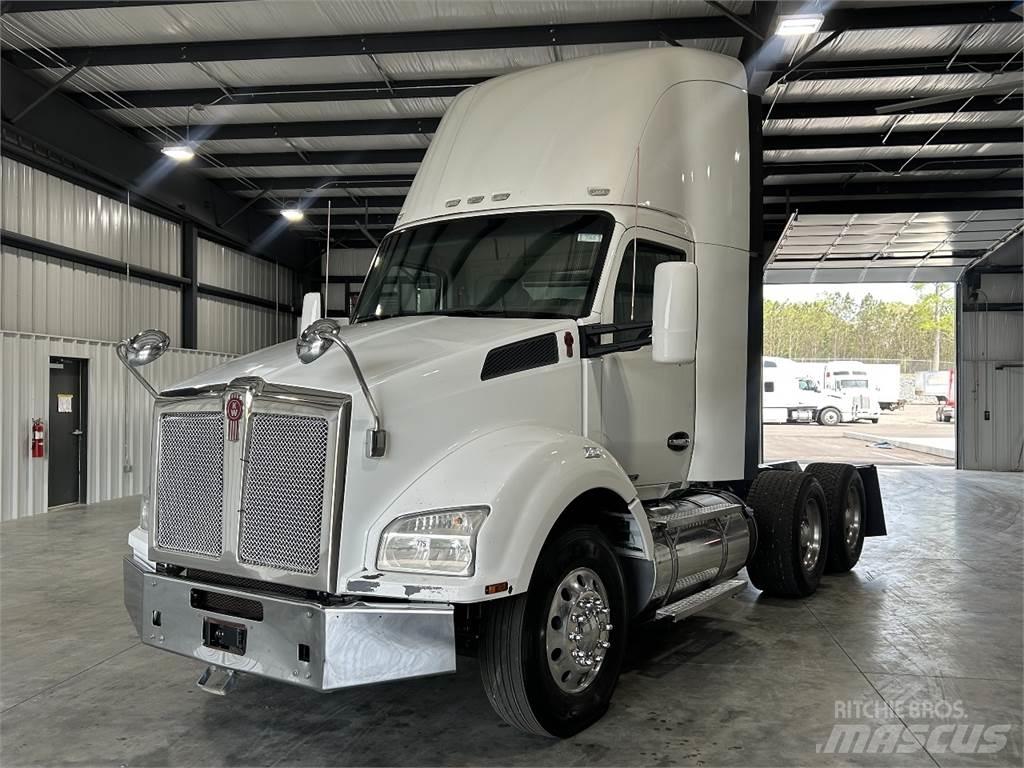 Kenworth T880 Trekkers