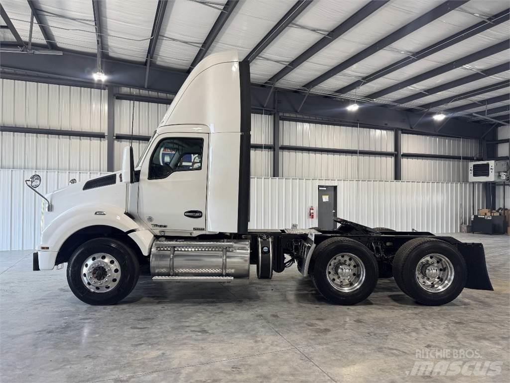 Kenworth T880 Trekkers