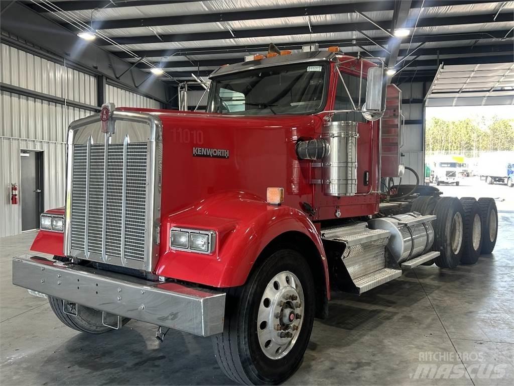Kenworth W900 Trekkers
